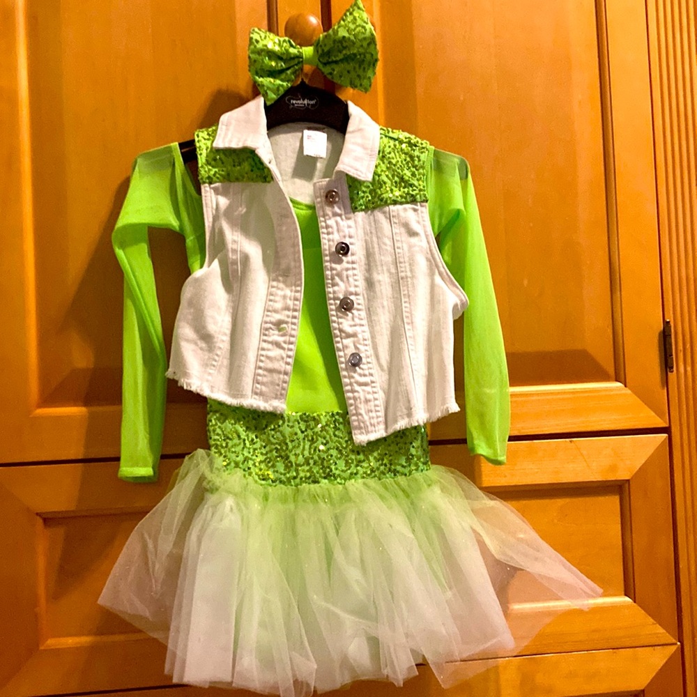 Weissman Intermediate Child costume.  Lime green with cute white vest